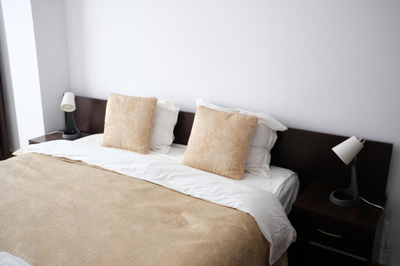 Appartamento White Flat Bucarest Esterno foto